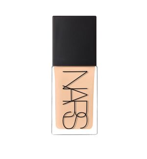 Champagne Cheeks: der elegante Beauty-Trend im Frühling 2025