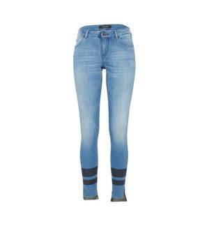 Jeans-Guide: Was steckt hinter Slim Fit, Regular und Co.?