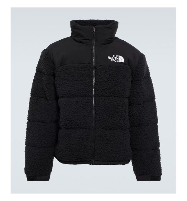 Modetrend 2023 Dieses Cropped Puffer Jacket lieben die Stars