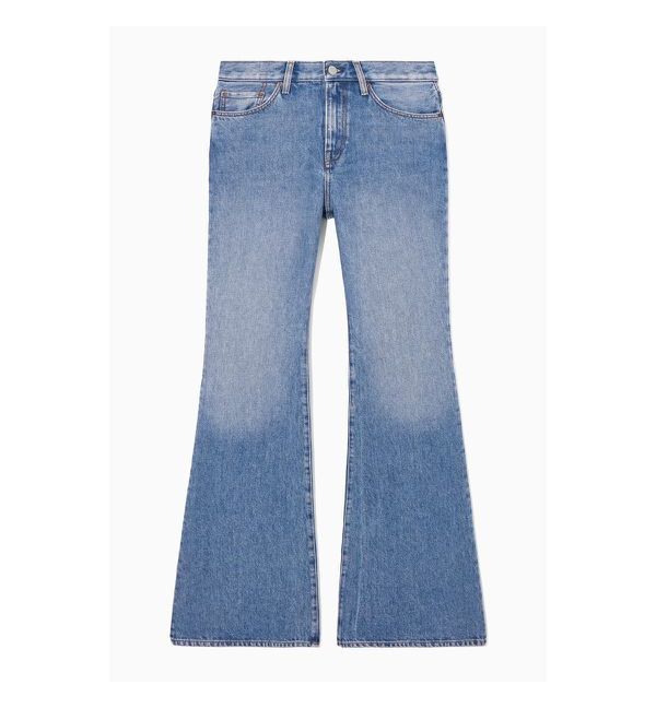 ab 50! der Figurschmeichler-Trend Jennifer Bootcut Jeans sind Aniston:
