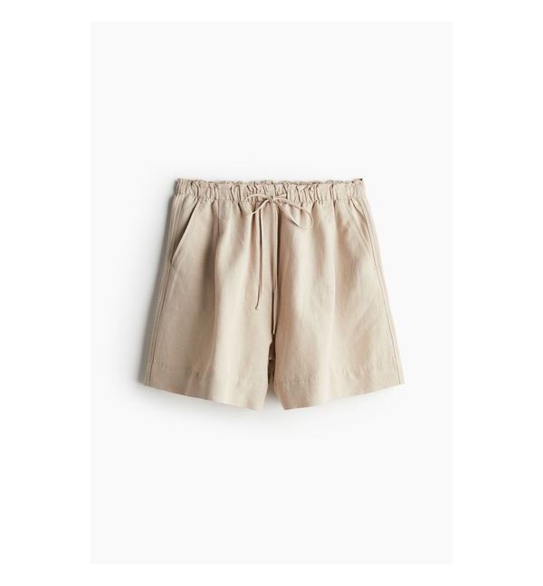 Jeansshorts sind out! Diese H&M-Shorts ist bequem & edel